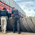PRF flagra contrabando de pneus em borracharia de Cascavel