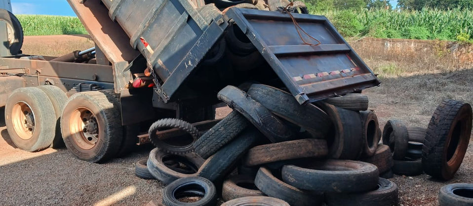 300 pneus são recolhidos em São Camilo em campanha contra dengue