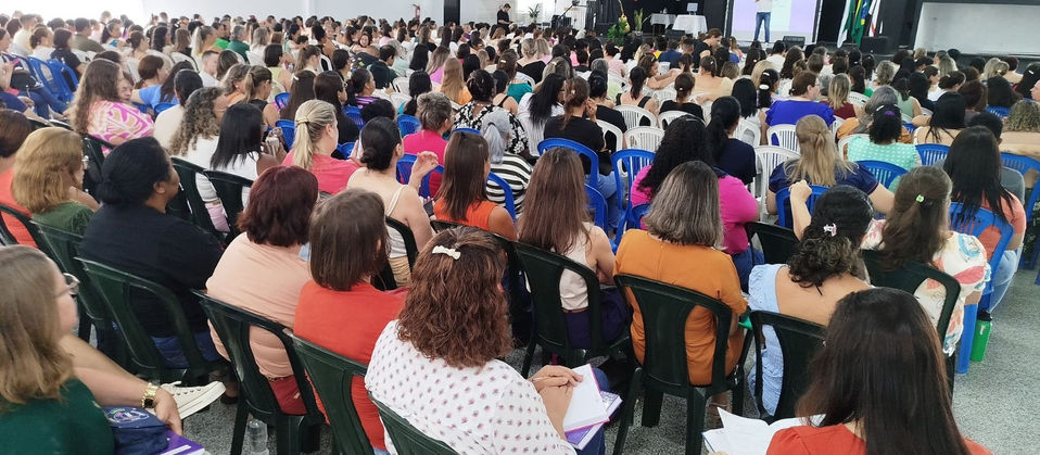 Encontro com servidores da educação marca o início do ano letivo de 2025 em Palotina