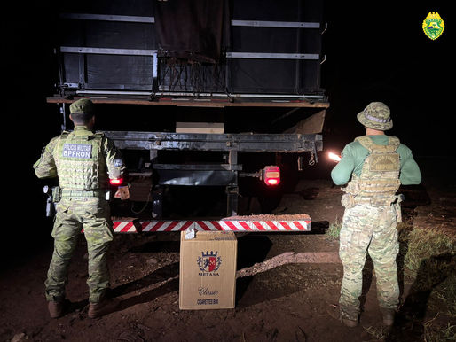 BPFRON E PF APREENDEM CAMINHÃO CARREGADO DE CIGARROS CONTRABANDEADOS DO PARAGUAI EM GUAÍRA – PR