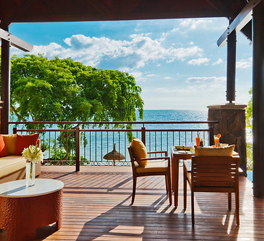 Oceanfront Luxury Pool Suite 2.jpg