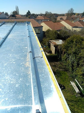 Entreprise douaud couvreur couverture peinture de toit étanchéité démoussage ravalement hydrofuge Saint Nazaire - Montoir de Bretagne Loire-Atlantique (44)