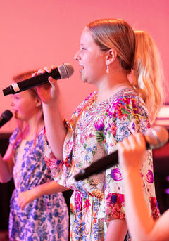 22.12.04 Vanessa by Tim Levy-1363.jpg