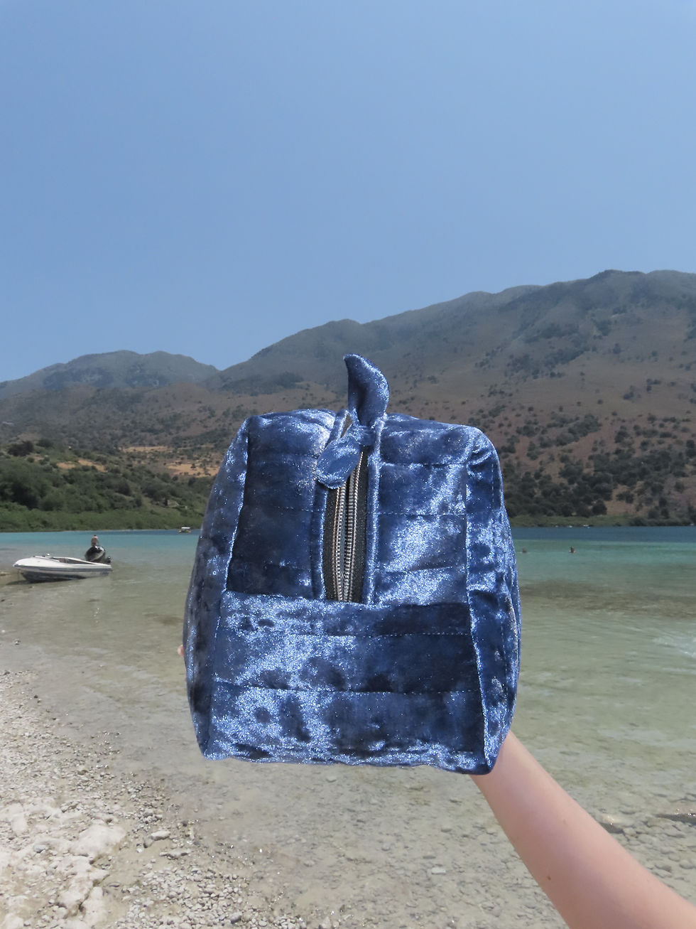 Thumbnail: Велюрова косметичка INBK™  колір “Ocean ice”