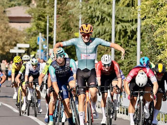 GIRO DEL FRIULI VENEZIA GIULIA: Rogers sfreccia a Brugnera. Il Giro è di Garibbo