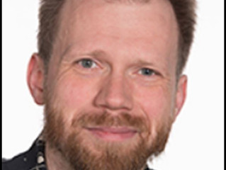 Does newborn circumcision affect adult behaviors?