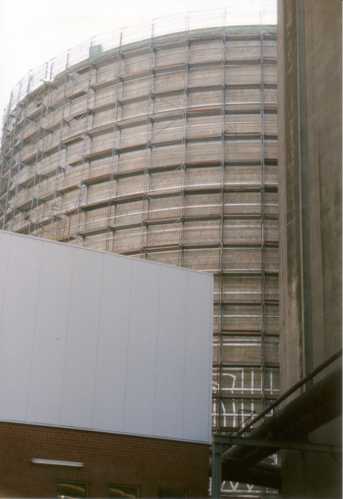 Heat tracing for a sugar silo – Pro Therm, 1999