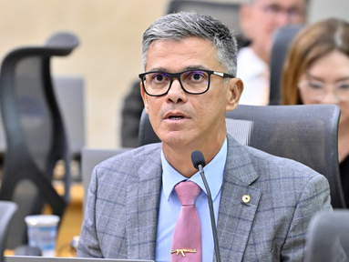 Deputado defende porte de arma para advogados após assassinato no RN