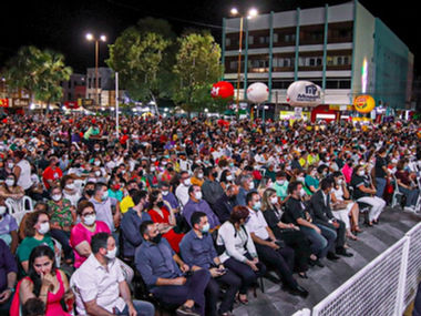 Missa e show musical marcam abertura da festa de Santa Luzia em Mossoró