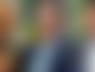 Lula tem 48% e Bolsonaro 21% em nova pesquisa do Ipec; petista venceria em 1º turno