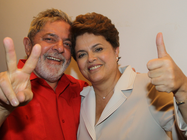 Governo consegue assinaturas para abrir CPI sobre obras do PT