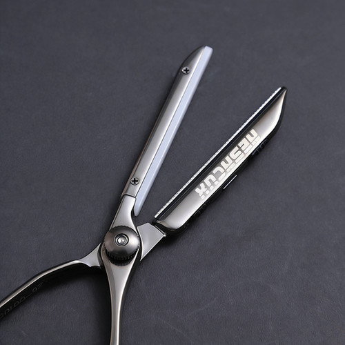 Navigator Blade™: Replaceable Blade Hair Scissors | nesncux