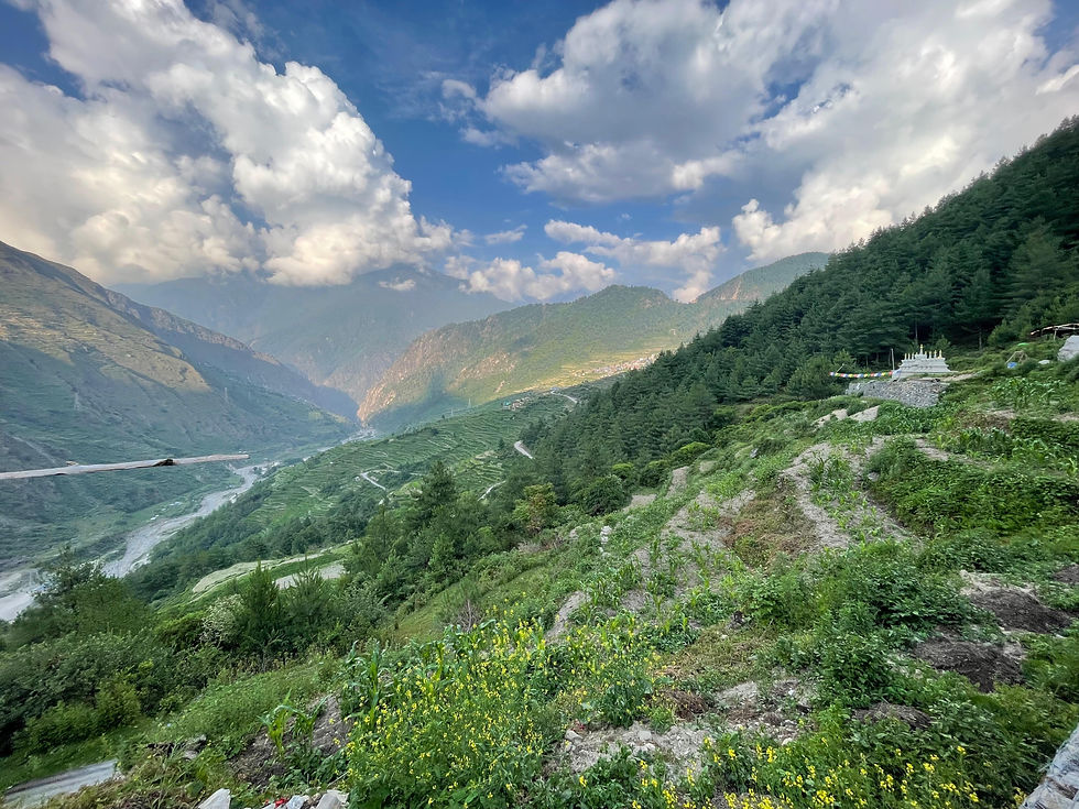 Guru Rinpoche’s prophecies instruct that "all the important and wealthy people primarily and other faithful ones should gather together in an auspicious site and build an authentic stupa." Sacred sites include key places such as the 24 holy sites, eight charnel grounds, mountain peaks in the four directions, river intersections, and oceans.
