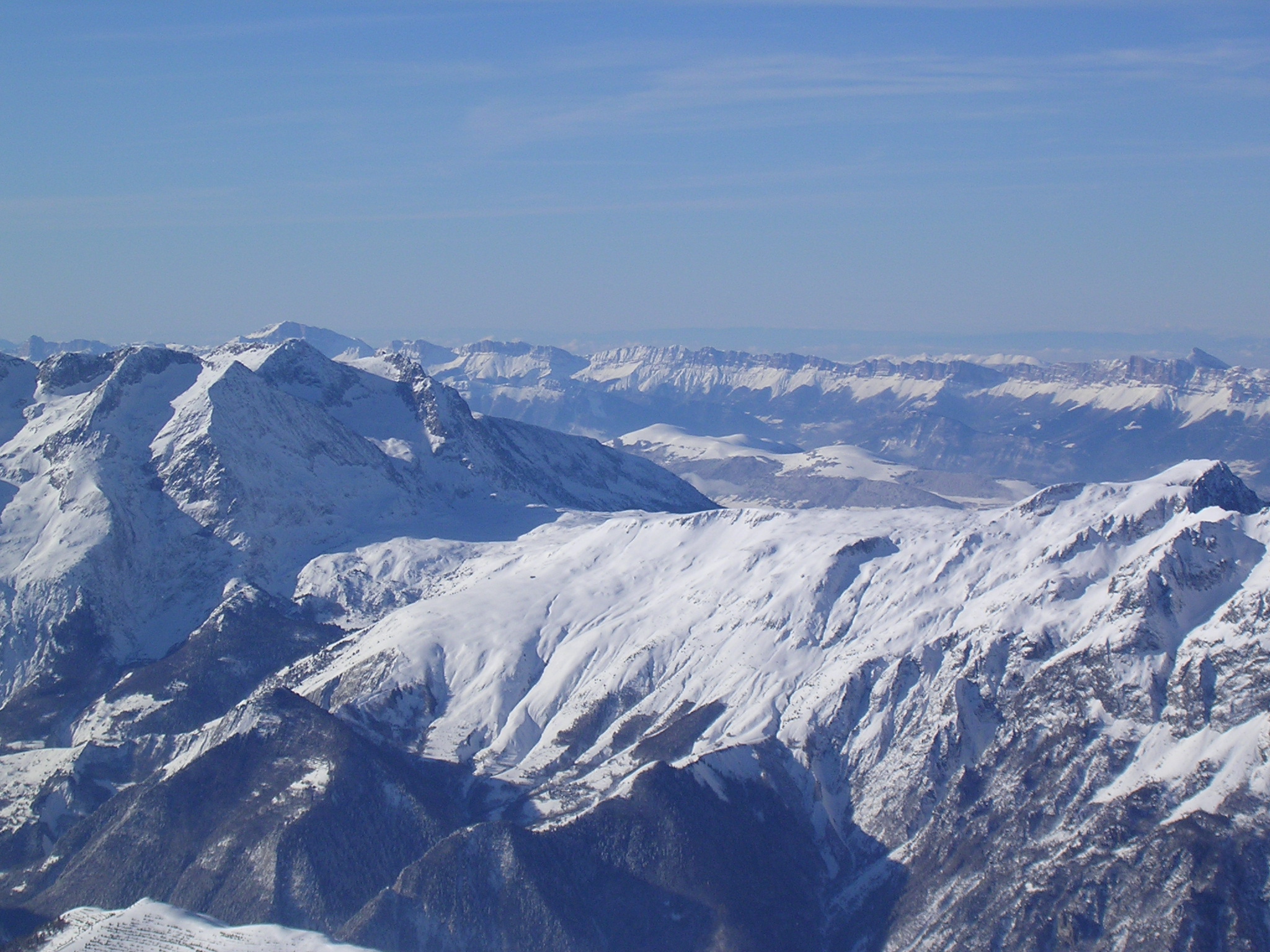 Le Taillefer et au loin le Vercors vue du Pic Blanc