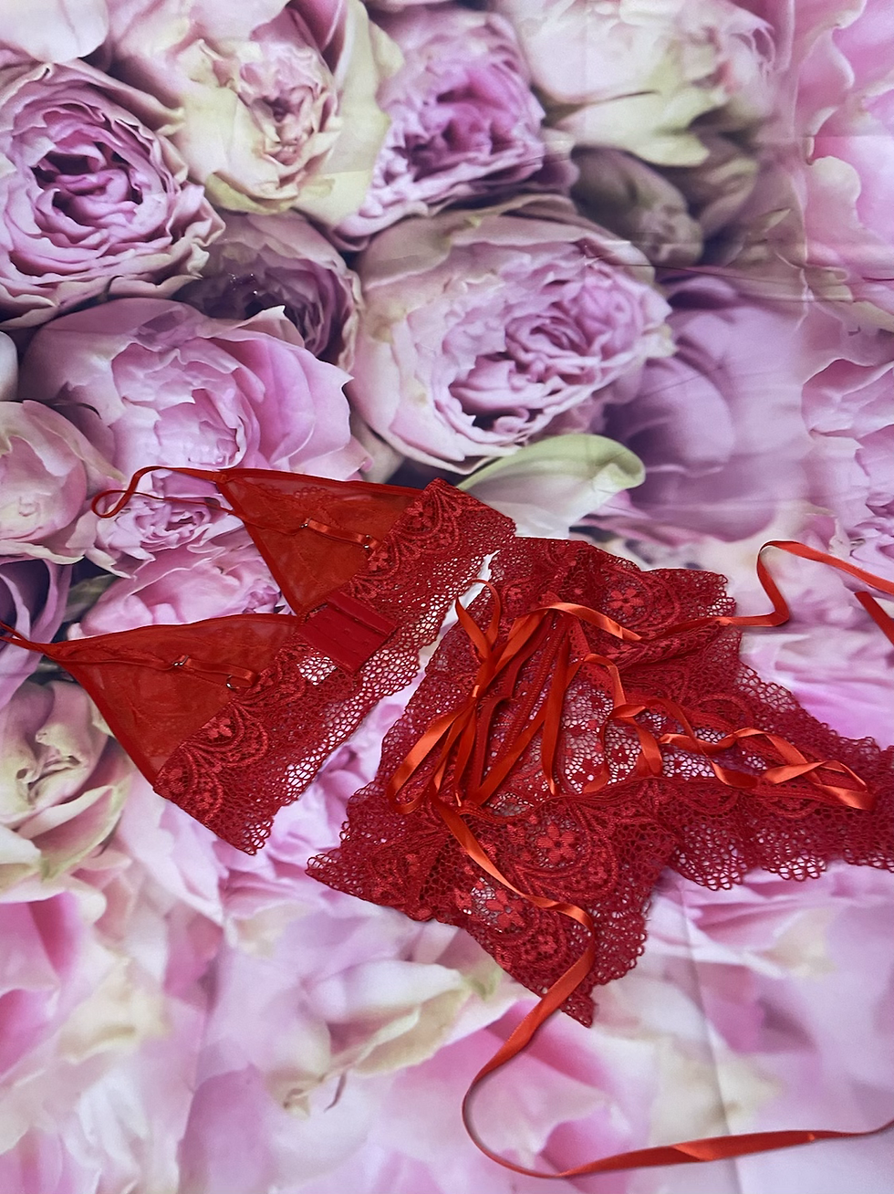 Thumbnail: Peek-A-Boo floral lace set