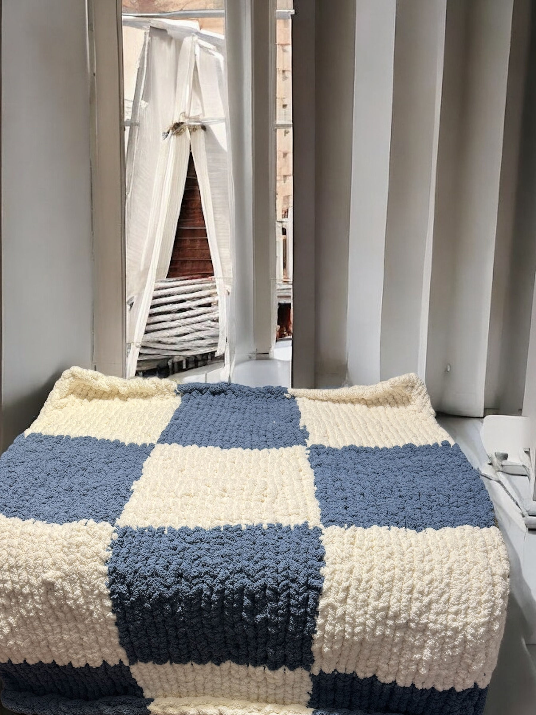 Checkerboard  Chunky Blanket