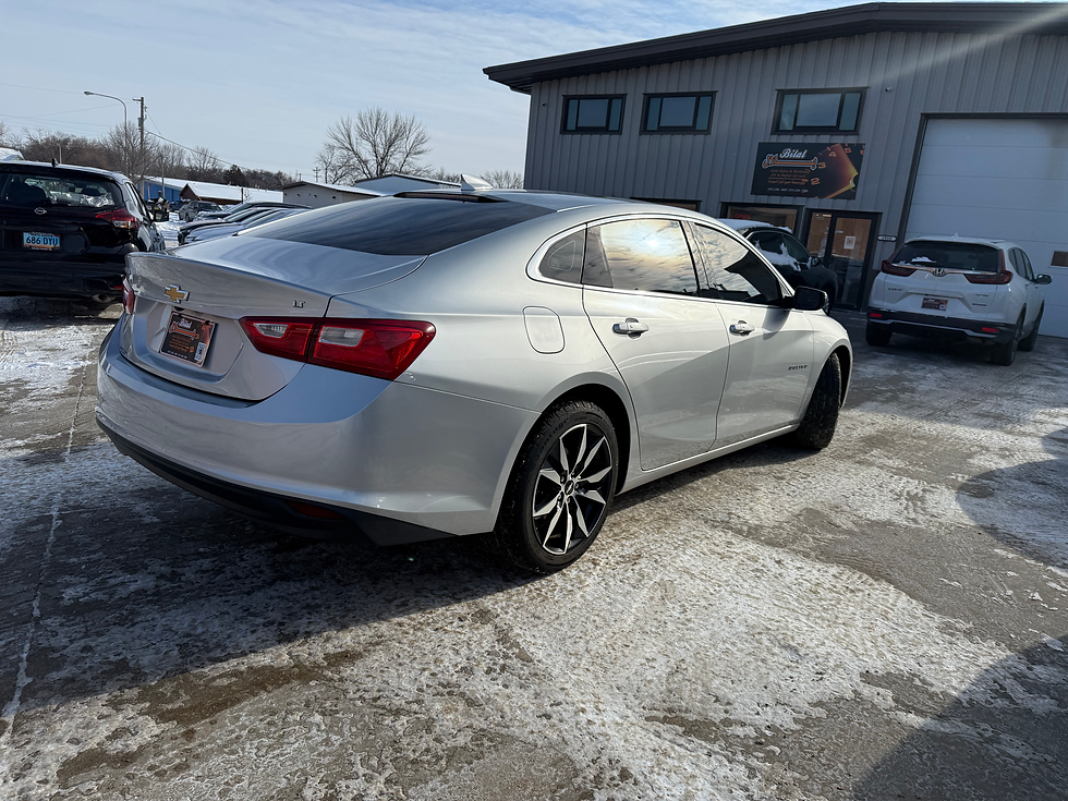 Thumbnail: 2018 Chevy Malibu 2LT