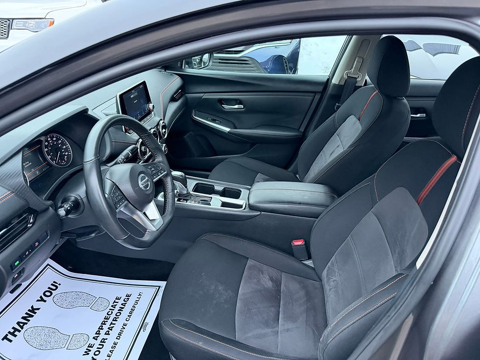 Thumbnail: 2023 Nissan Sentra SR