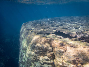 Ayers Rock Bombie at Coral Bay