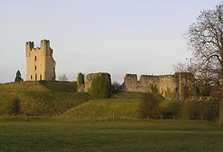 Helmsley+Castle+1.jpg