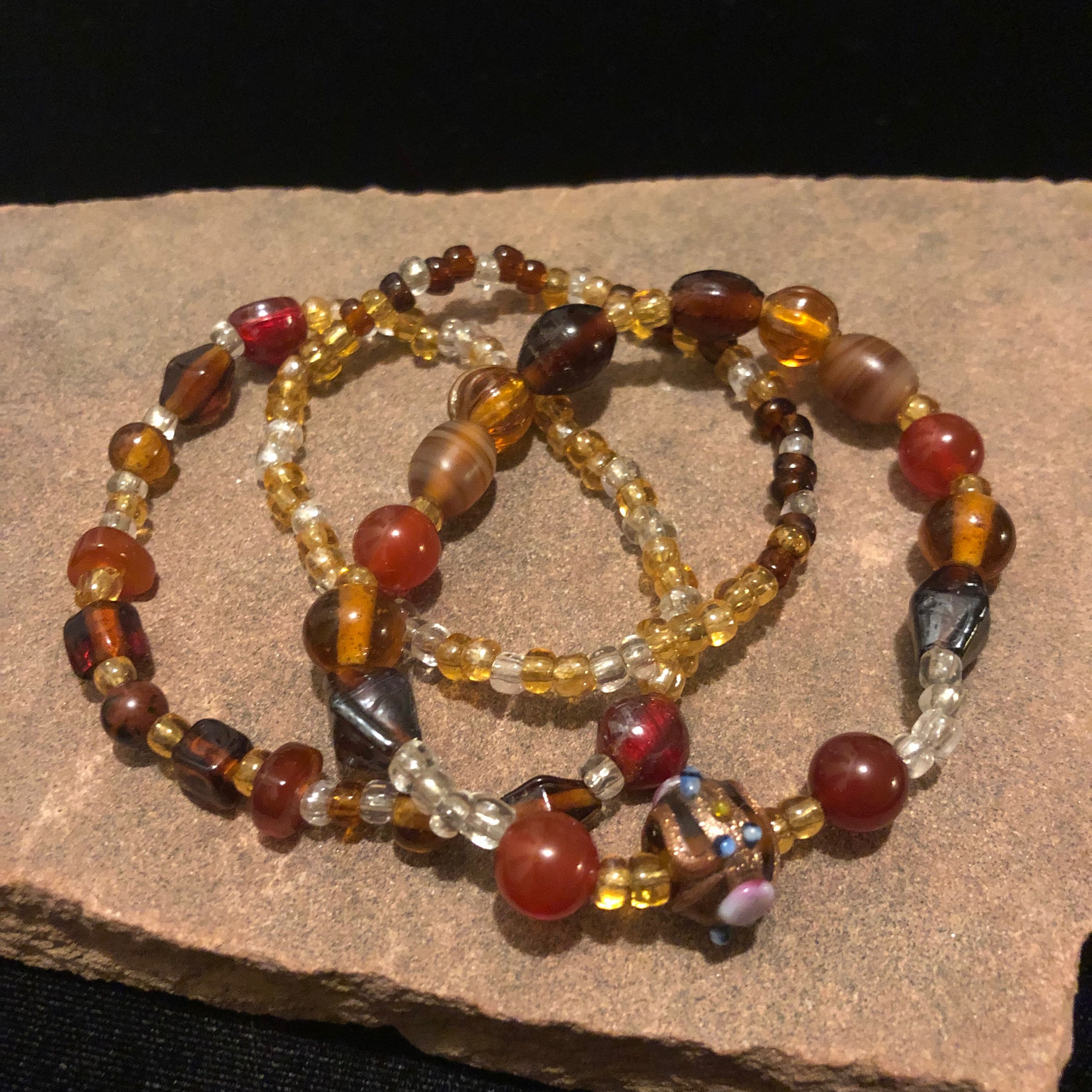 3 PC. CARNELIAN / GLASS BEADED STRETCH BRACELET 