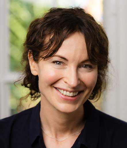 Michaela Open Dialogue Psychotherapist P