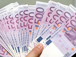 Why Is the Euro Rising? Nears Record High