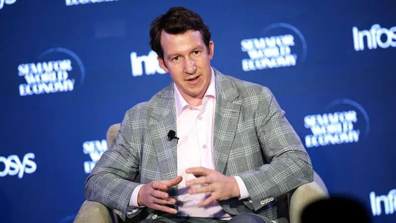 Anthropic Co-Founder: 'We Must Prevent AI From Advancing Without Human Intervention'