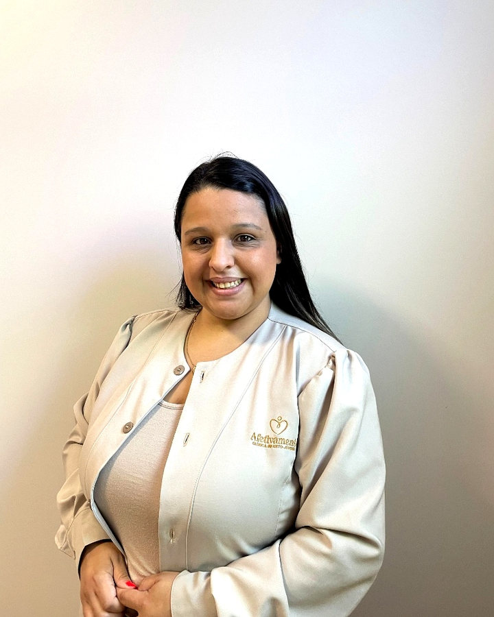 Franciely, profissional de Terapia Ocupacional da Clínica Afetivamente