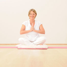 Lucinda-van-de-Berkt-Kundalini-Yoga-Newcastle.jpg