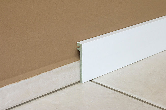 Miniatura: RODAPÉ 548 BRANCO  | Santa Luzia