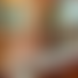 A hidden café with a vintage, artistic and mysterious vibe and quirky corners.