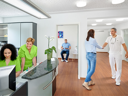 01-Tom-Trenkle_Fotograf_Muenchen-Graefelfing_Praxenfotos_zahnarzt-wronsky_Empfang_edited.p