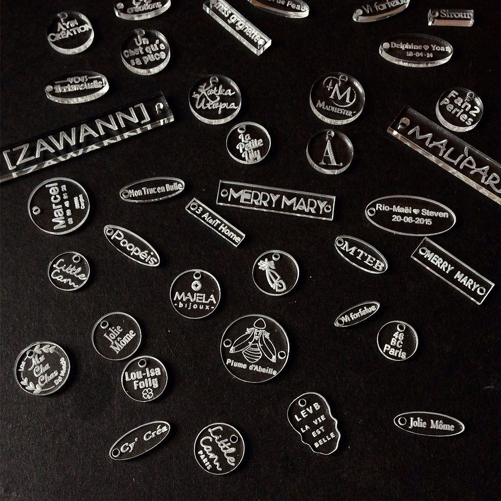 Miniature : 100 Médaillons en plexiglas transparent gravés