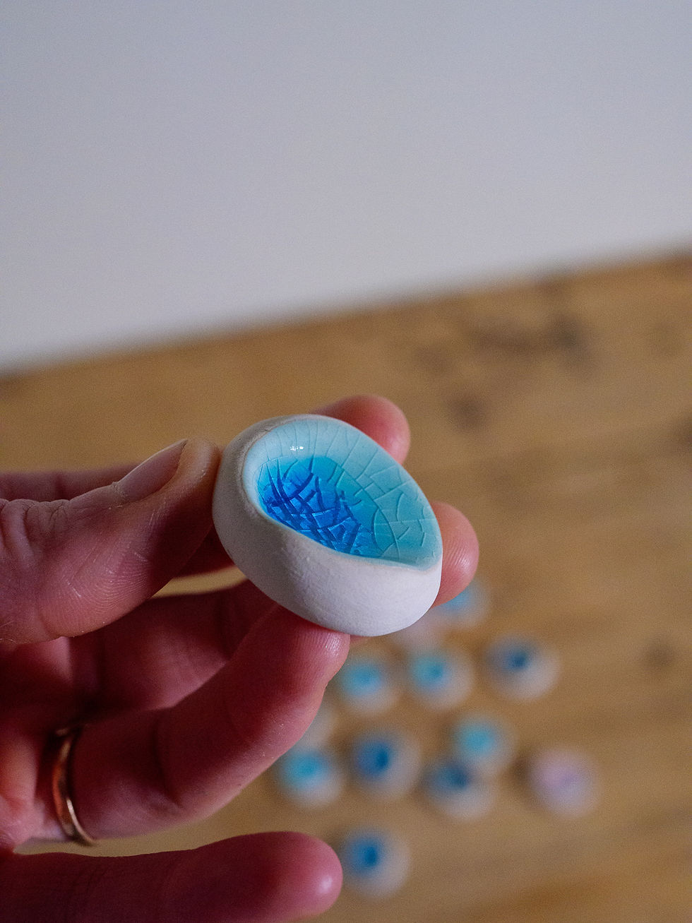 Miniature : Pierre d’apaisement en faïence – Worry Stone