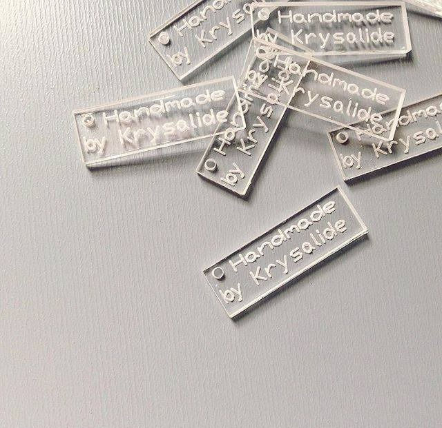 Miniature : 100 Médaillons en plexiglas transparent gravés