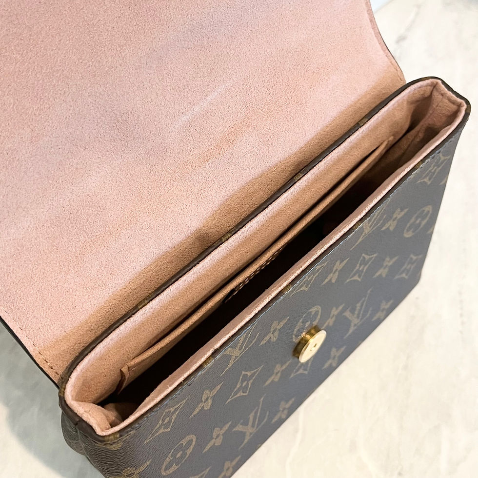 Thumbnail: Louis Vuitton Locky BB Rose Poudre DU4119