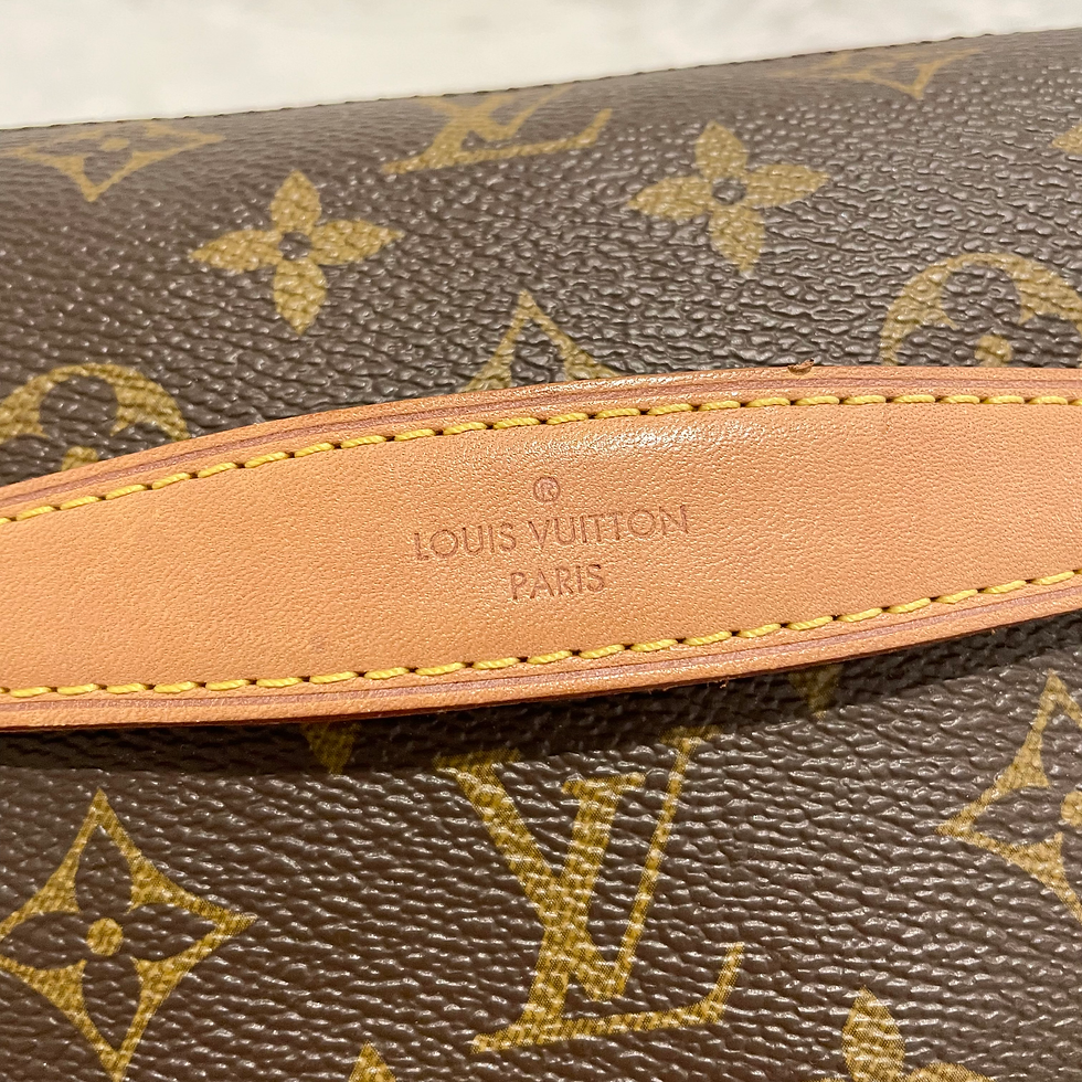 Thumbnail: Louis Vuitton Bumbag Monogram MI0240