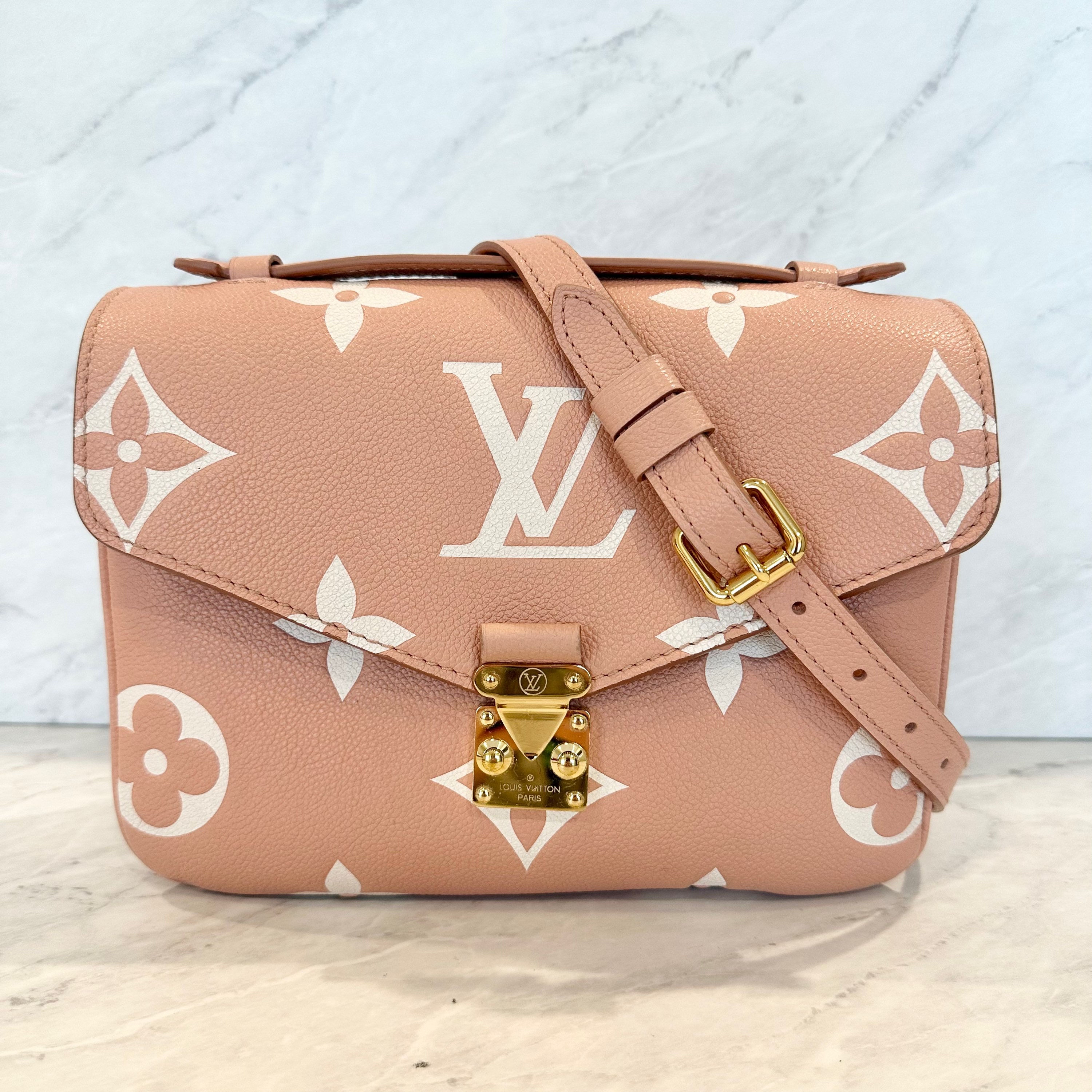 Louis Vuitton Pochette Métis Rose Trianon / Creme