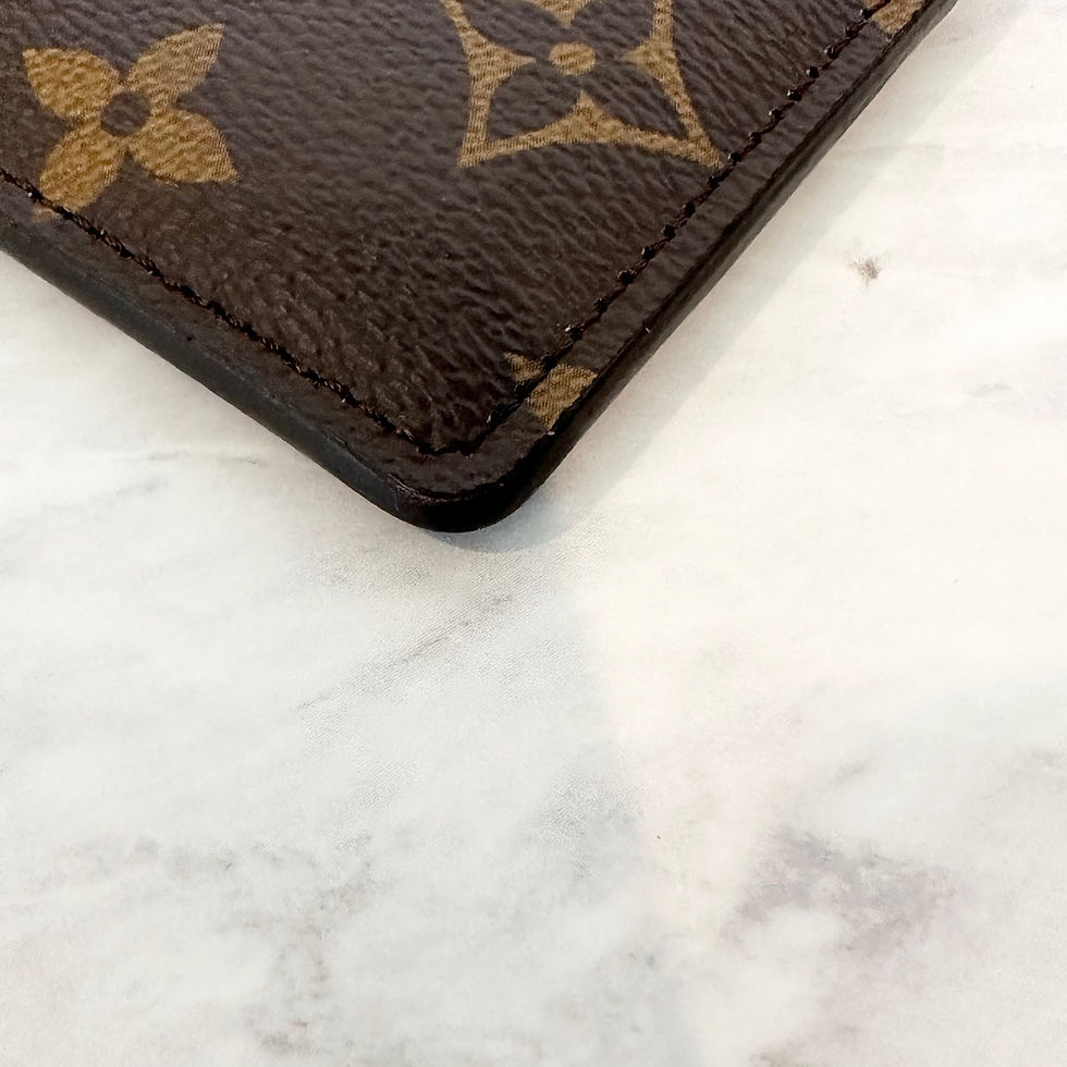 Thumbnail: Louis Vuitton Card Holder Monogram CA4129