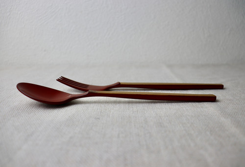 伏見眞樹】ディナーフォーク・朱 | 京都で木と漆で作ったお椀を扱う