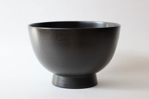 赤木明登　黒蕎麦椀 赤木 明登】そば椀・黒 | 京都で木と漆で作ったお椀を扱うおわんや巧