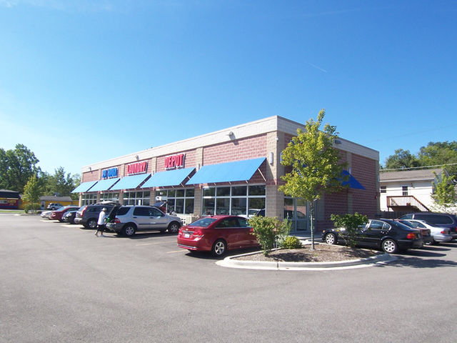 COMMERCIAL ARCHITECTURAL FIRM