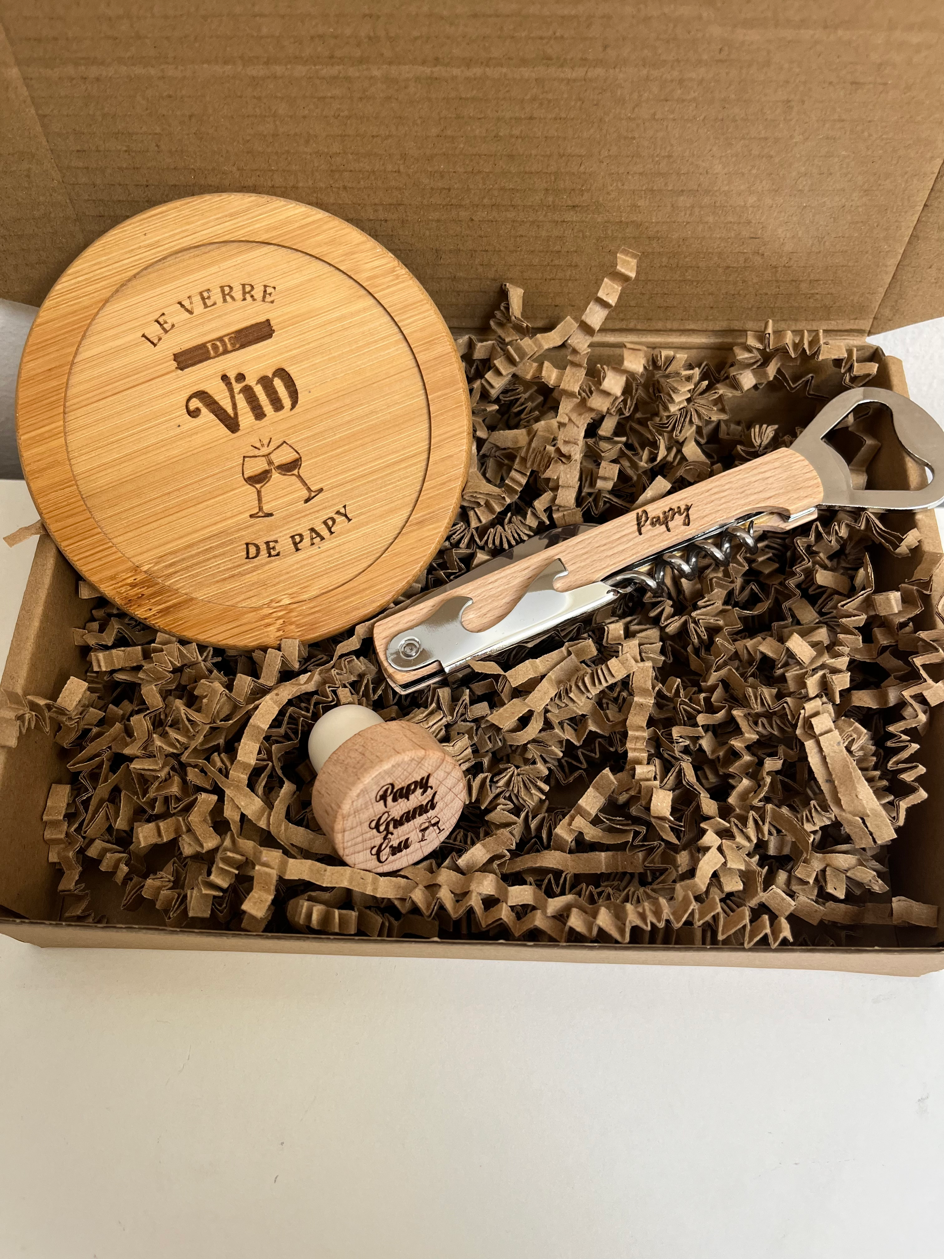 đ· Coffret Vin PersonnalisĂ© â Cadeau ĂlĂ©gant et Unique