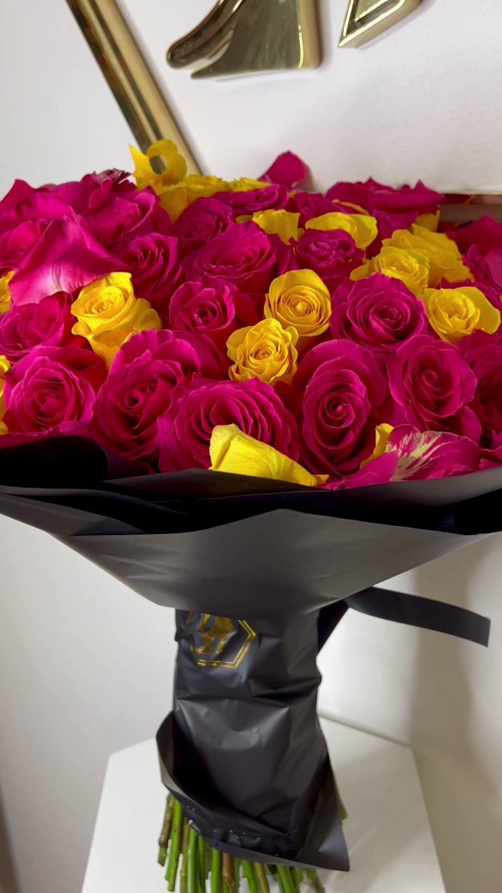 Thumbnail: Starburst Wrapped Roses