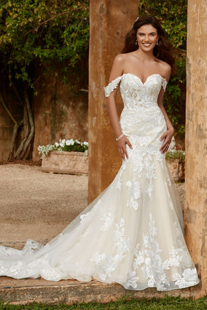 lace and glam bridal