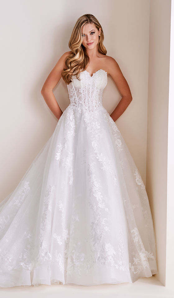 Curvy Dresses | Lace & Glam Bridal Knoxville