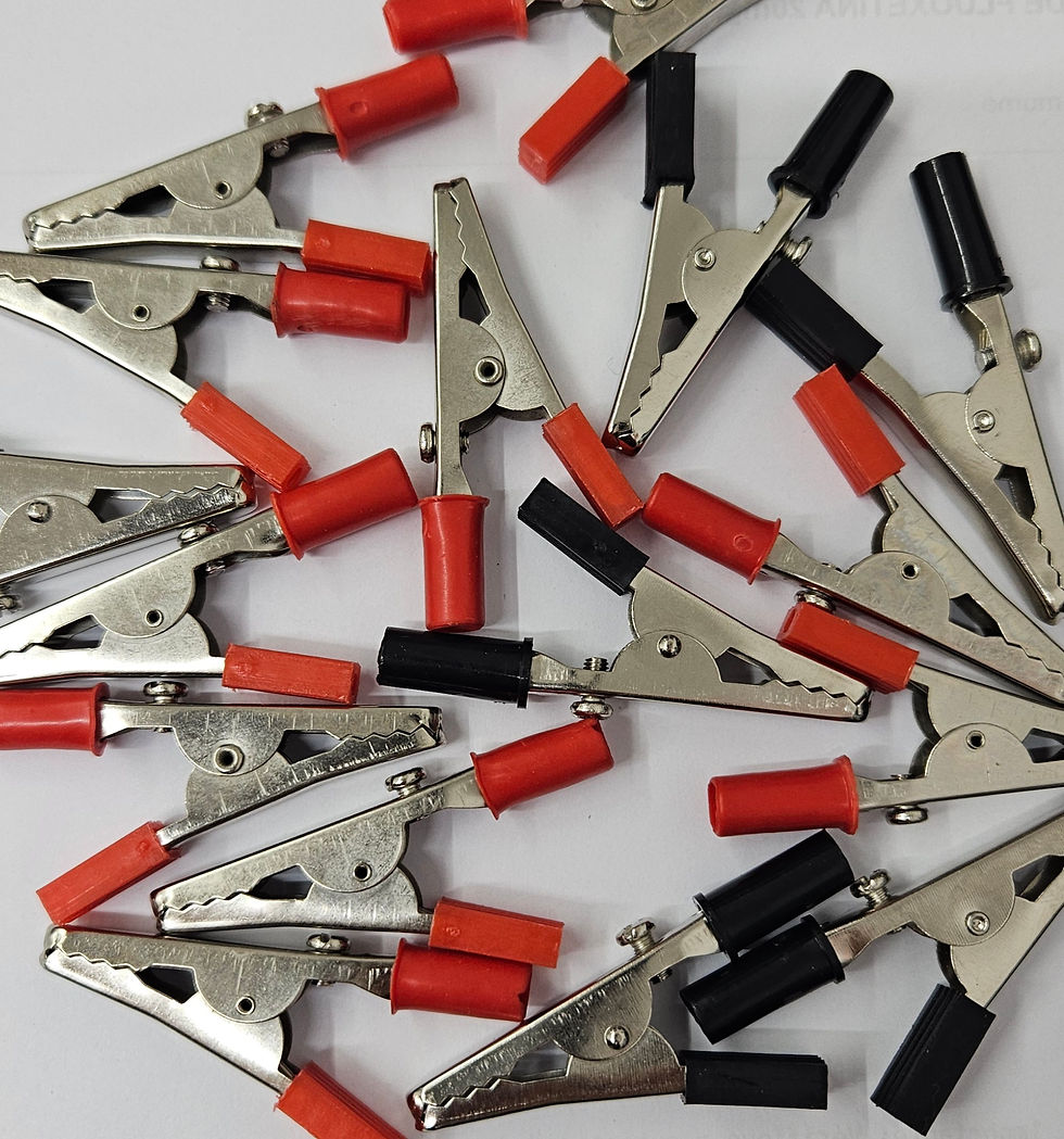 Garra Jacaré Média 50mm Preta | Vermelha