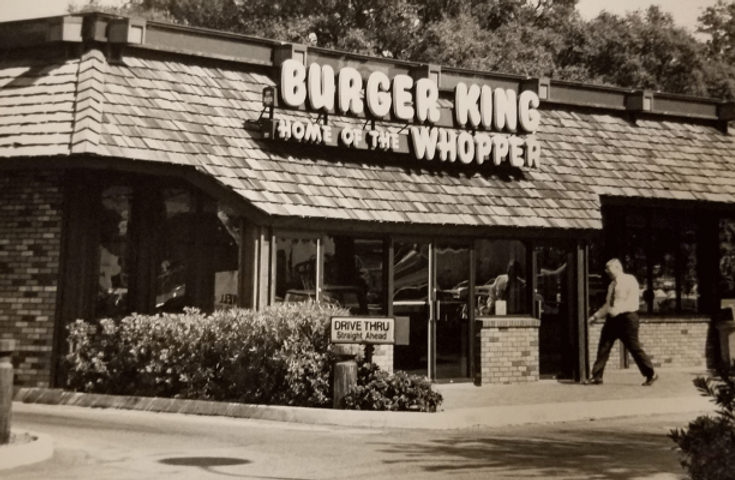 burger-king-exterior-vintage-promo_0.png