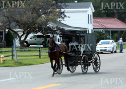 ja081817Amish_wm01